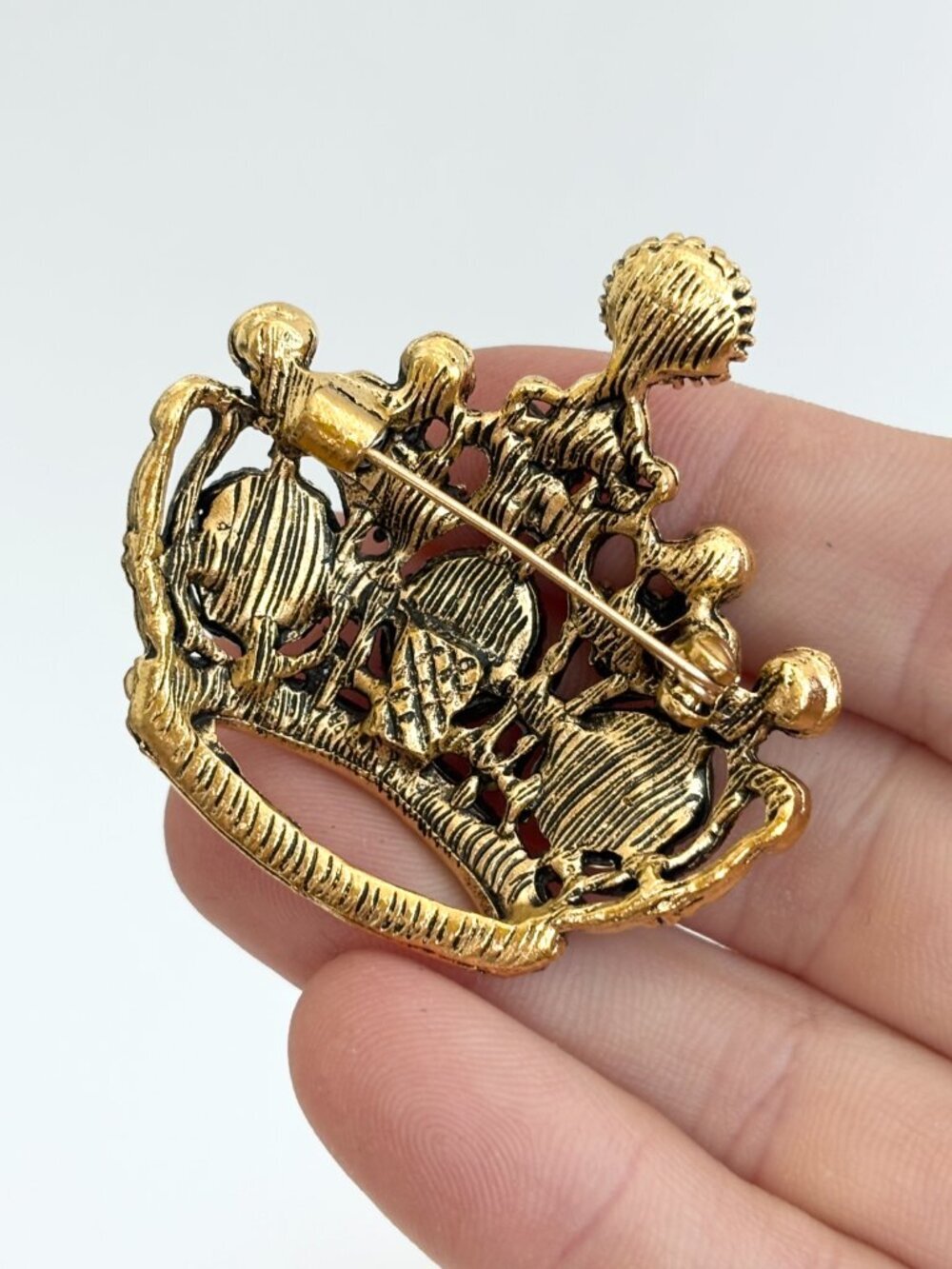 Crown Shaped Champagne Rhinestone Gold Toned Vintage Inspired Brooch | Pin - Picture 10 of 14